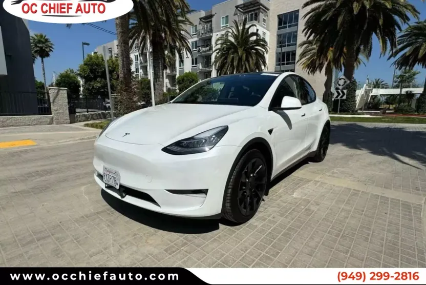 2022 Tesla Model Y Long Range photo 1