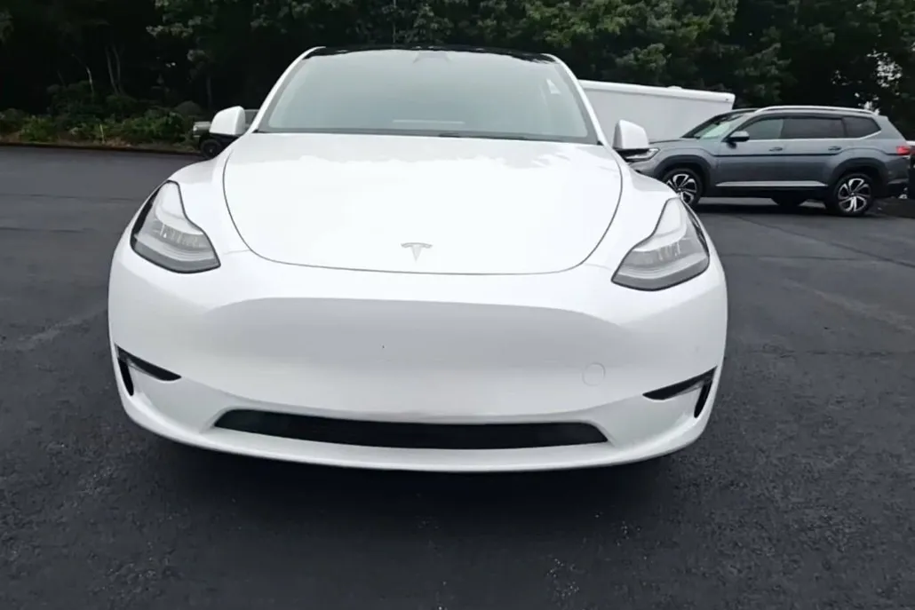 2020 Tesla Model Y Long Range photo 1