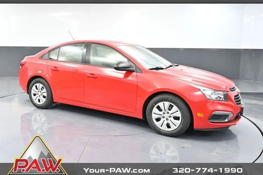 2015 Chevrolet Cruze LS photo 1