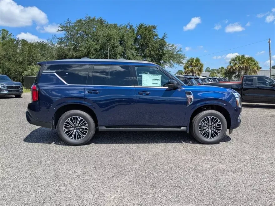 2025 Nissan Armada SL photo 1