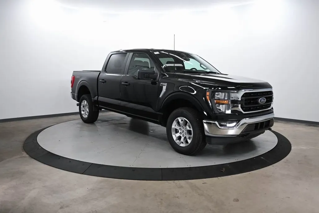 2023 Ford F-150 XLT photo 1