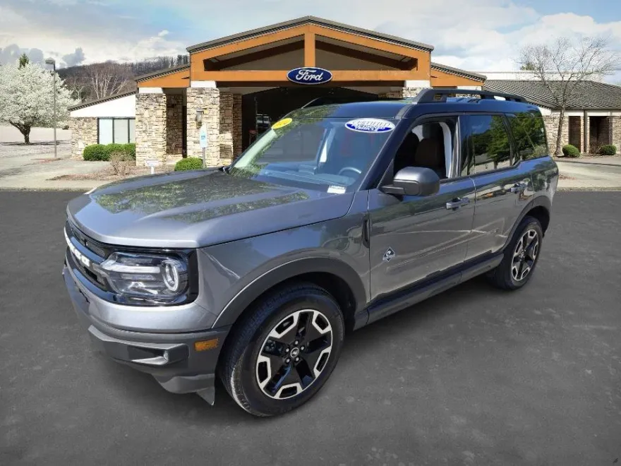 2024 Ford Bronco Sport Outer Banks photo 1