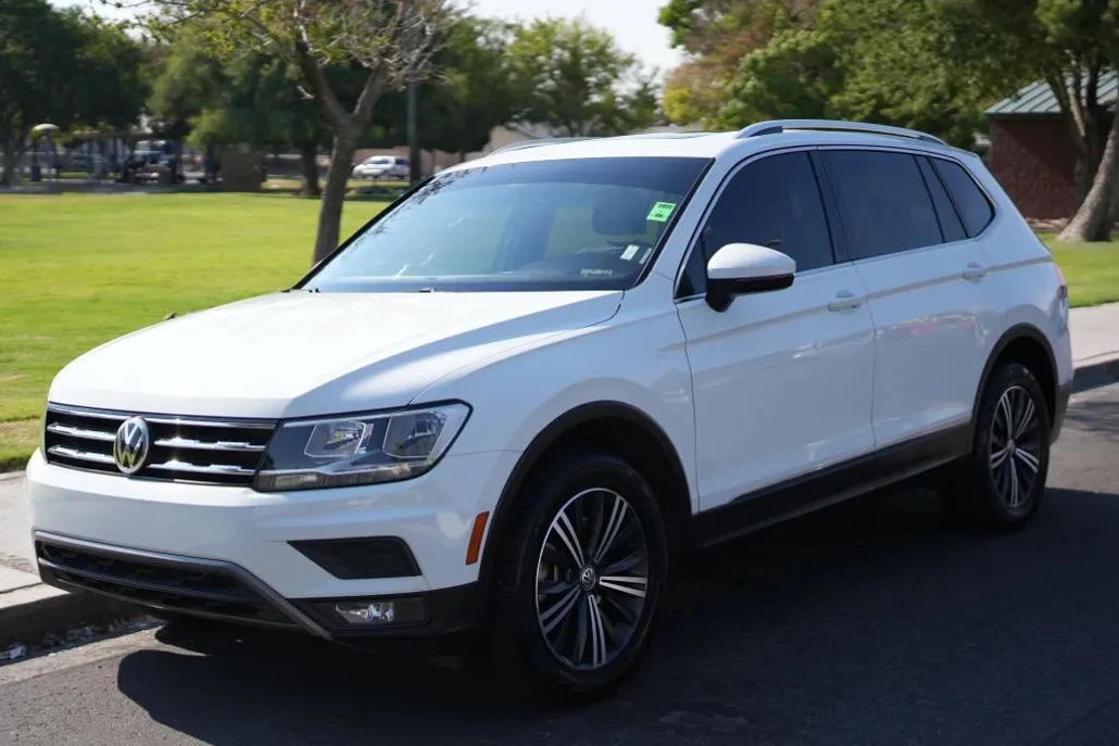 2018 Volkswagen Tiguan SEL Sport photo 1