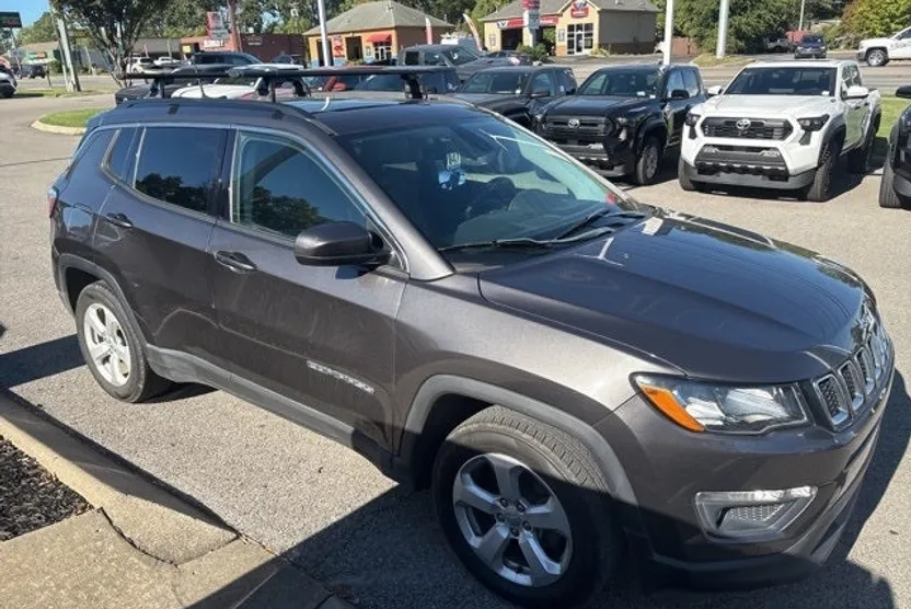 2017 Jeep Compass North Edition Latitude photo 1