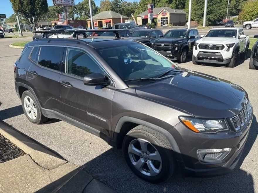 2017 Jeep Compass North Edition Latitude photo 1