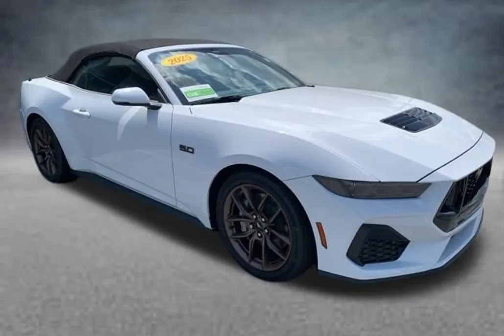 2025 Ford Mustang GT Premium Convertible photo 1