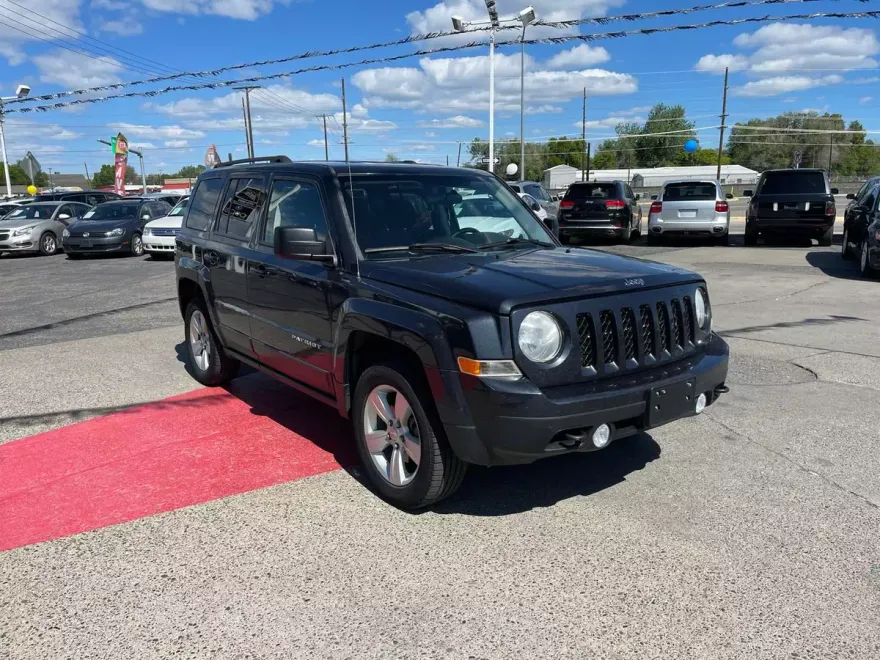 2014 Jeep Patriot Latitude photo 1