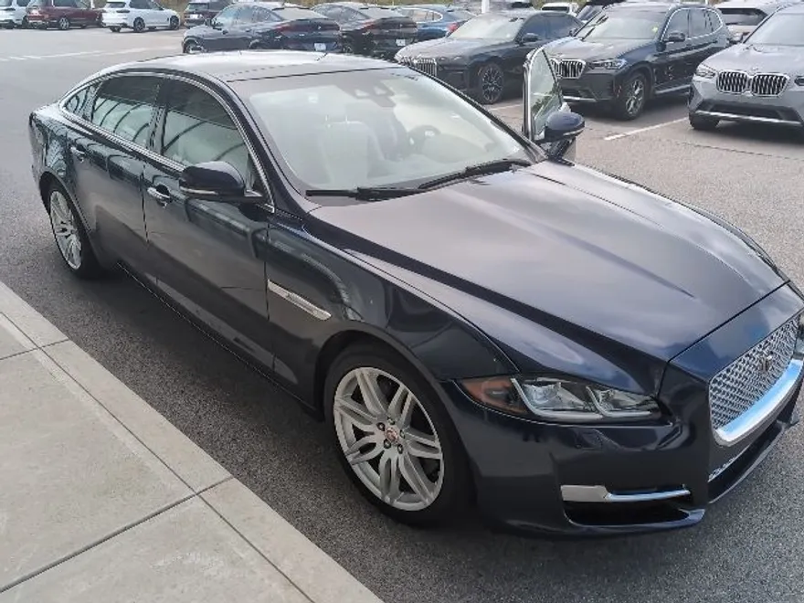 2019 Jaguar XJ XJL Portfolio photo 1