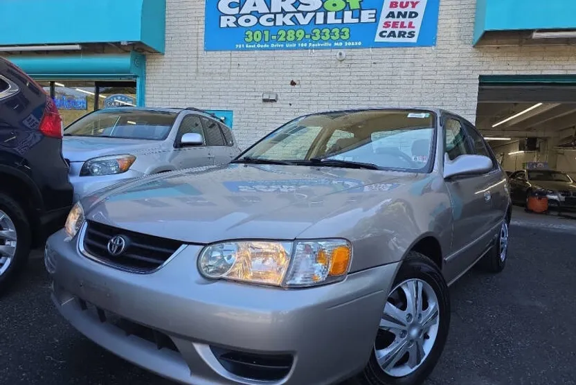 2001 Toyota Corolla LE photo 1