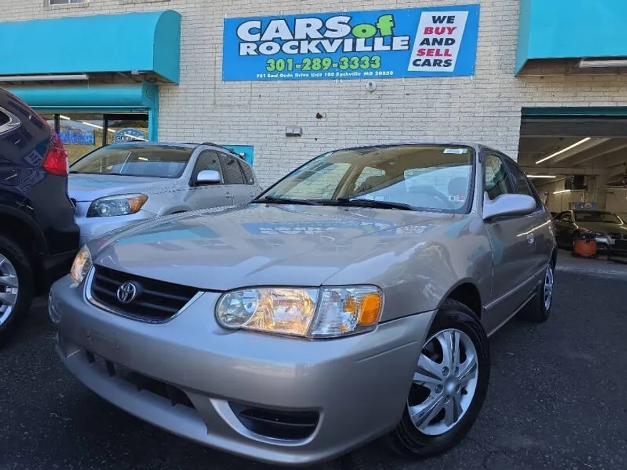 2001 Toyota Corolla LE photo 1