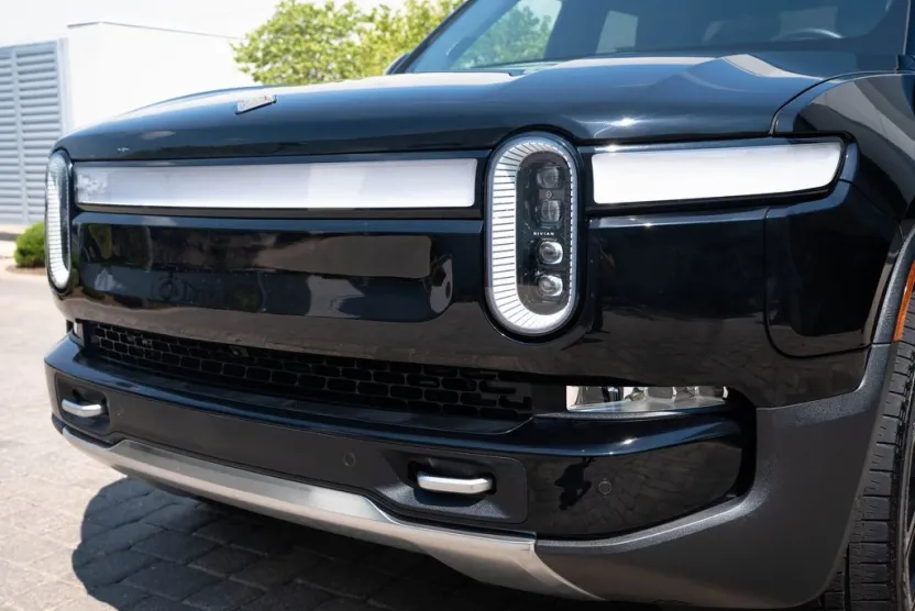 2023 Rivian R1T Adventure photo 1
