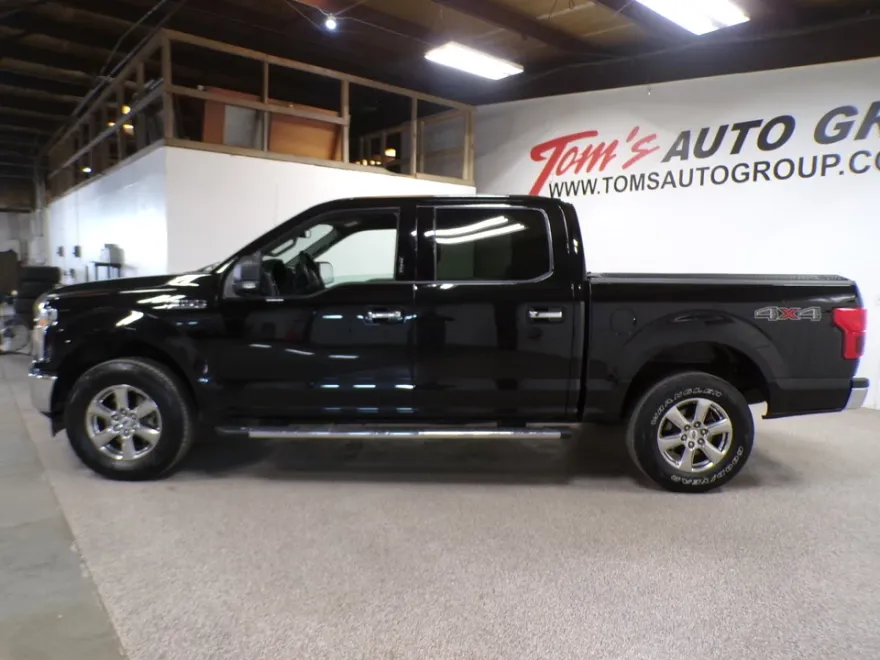 2019 Ford F-150 XLT photo 2