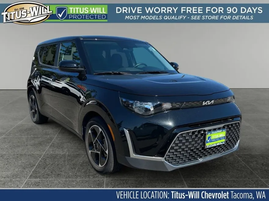 2023 Kia Soul EX photo 1