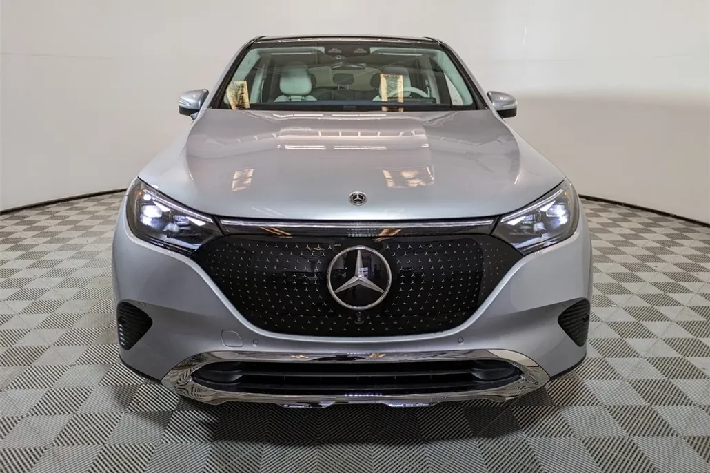 2025 Mercedes Benz 350 photo 1