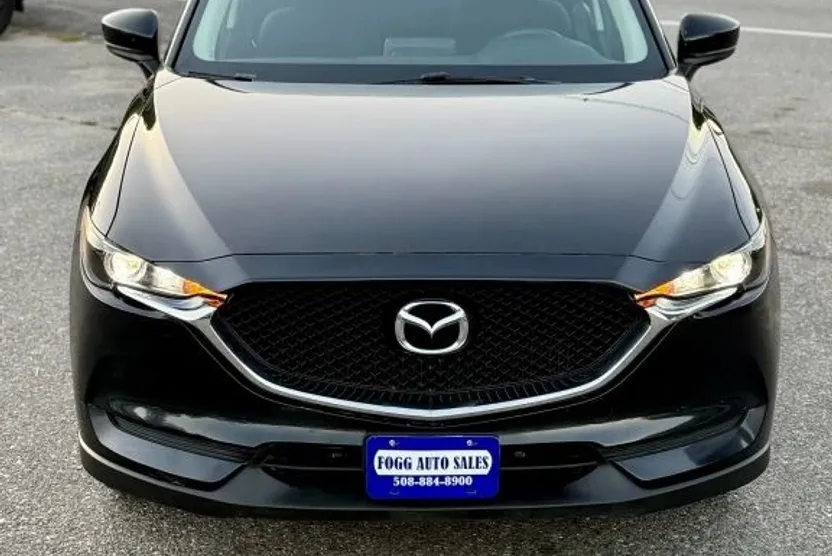 2017 Mazda CX-5 Sport photo 1