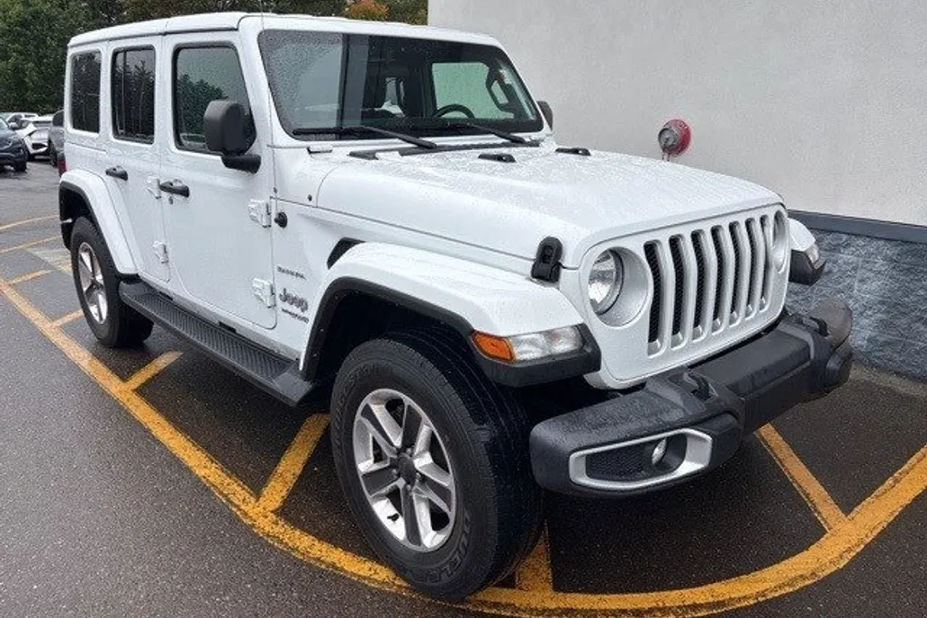 2021 Jeep Wrangler Unlimited Sahara photo 1