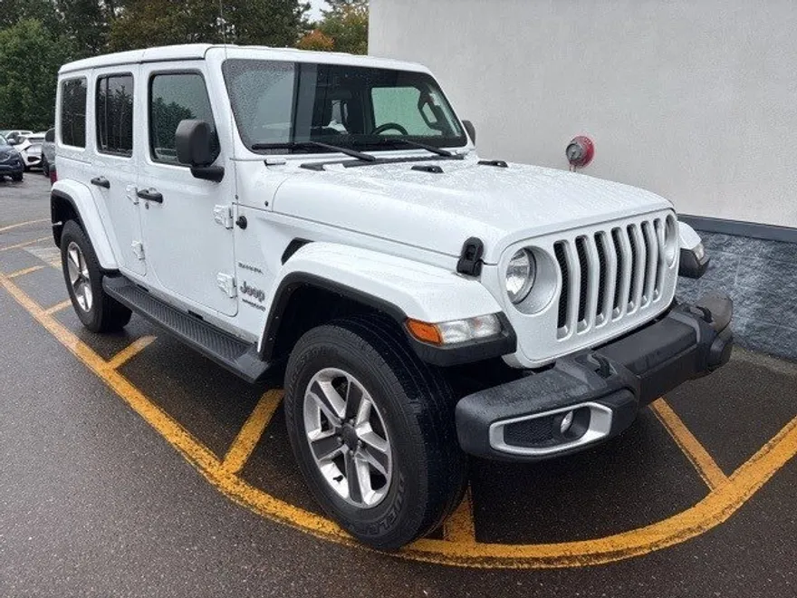2021 Jeep Wrangler Unlimited Sahara photo 1