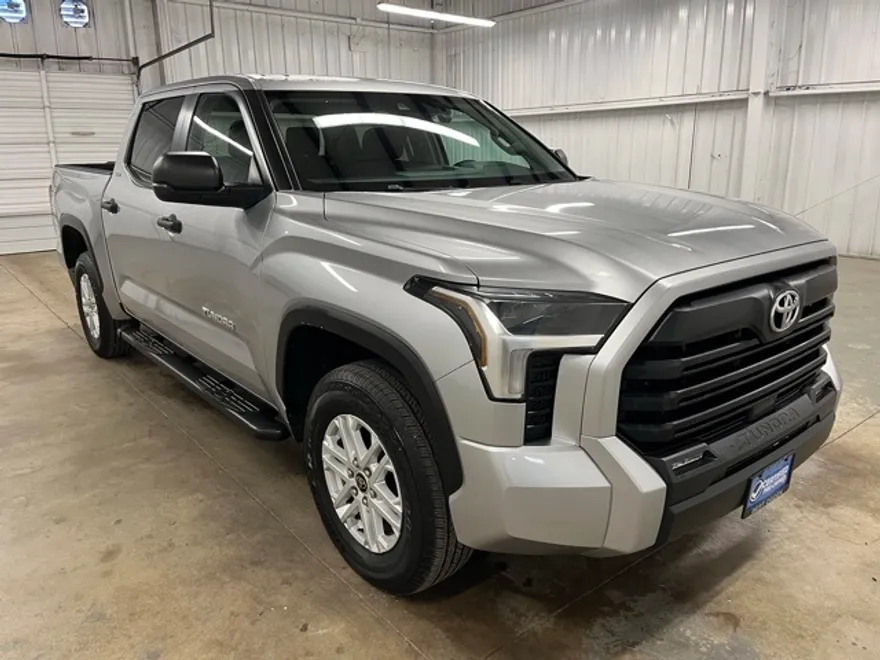 2024 Toyota Tundra SR5 photo 1