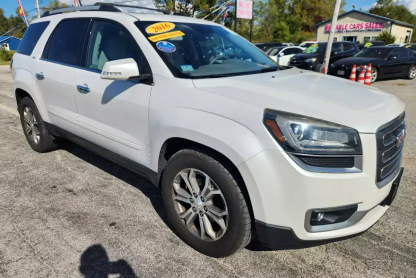 2016 Gmc Acadia SLT photo 1