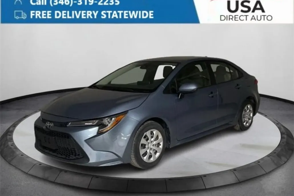 2021 Toyota Corolla LE photo 1
