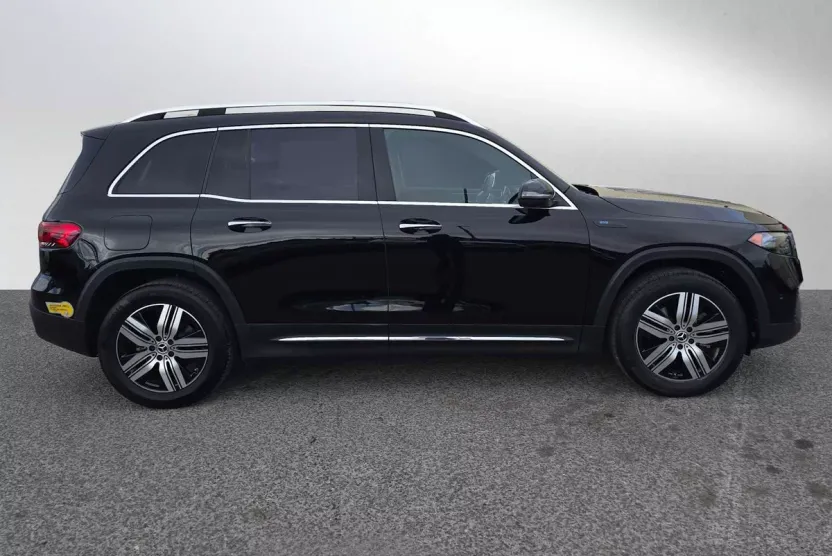 2022 Mercedes Benz EQB 300 4MATIC photo 1