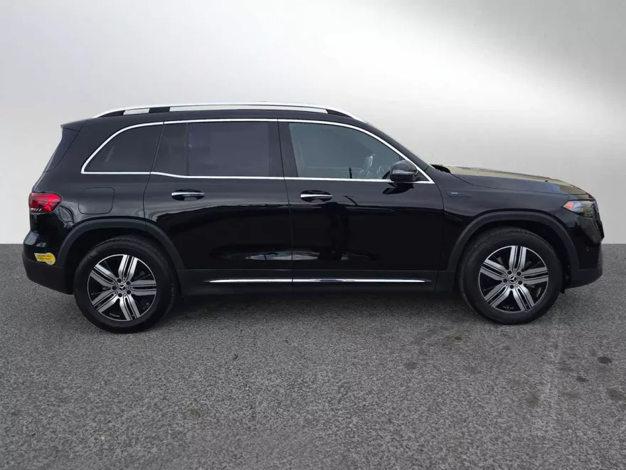 2022 Mercedes Benz EQB 300 4MATIC photo 1