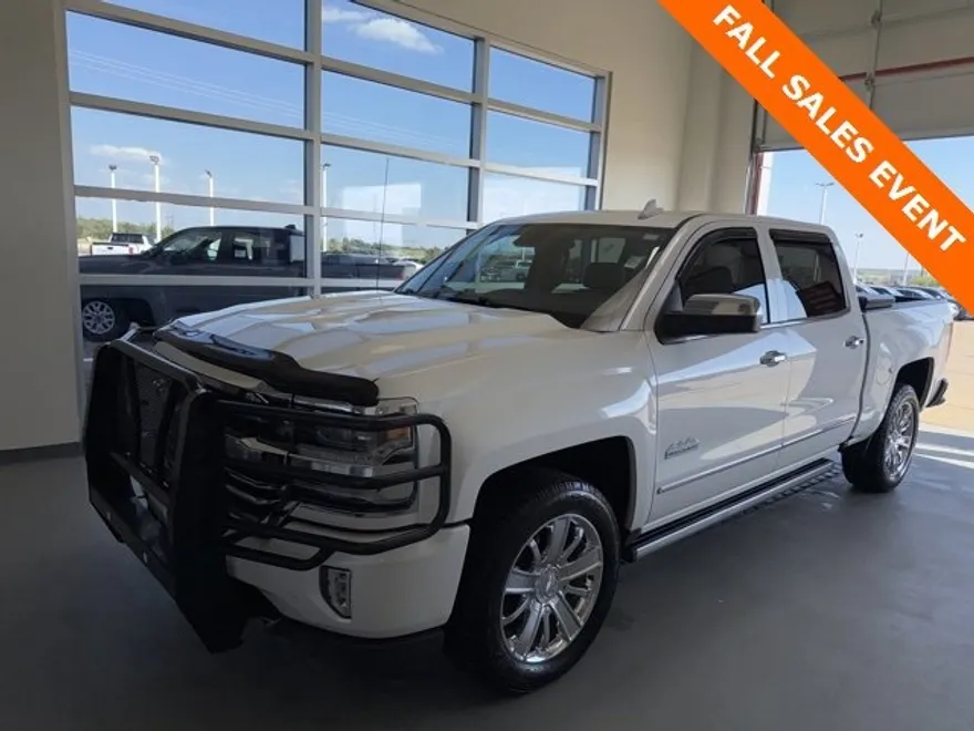 2016 Chevrolet Silverado High Country photo 1
