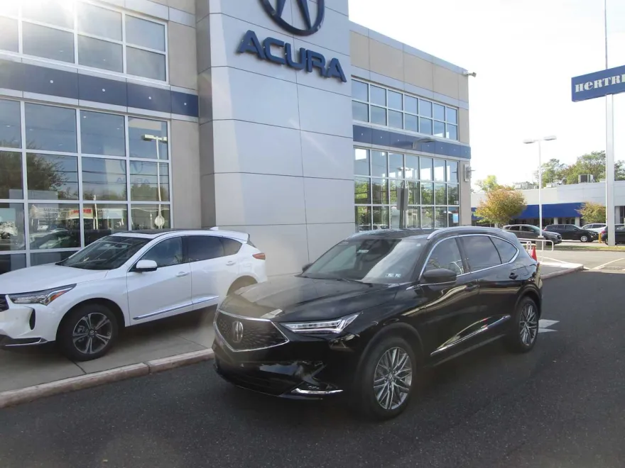 2024 Acura MDX SH-AWD Advance photo 1