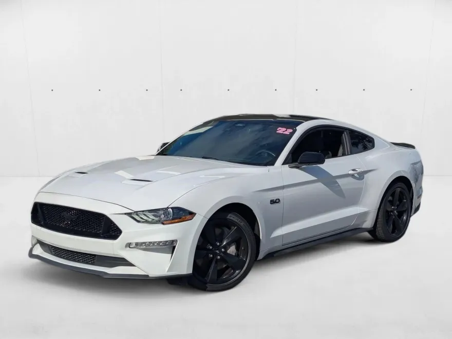 2022 Ford Mustang GT photo 1