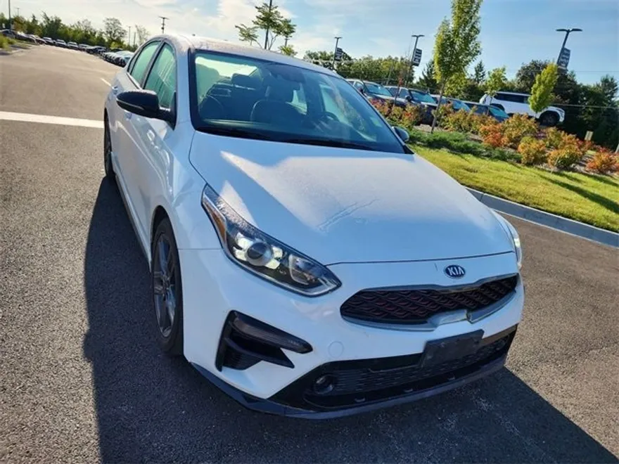 2020 Kia Forte GT-Line photo 1