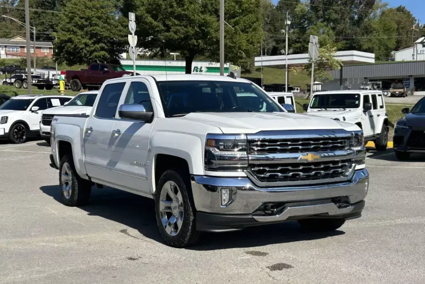 2017 Chevrolet Silverado 1500 LTZ photo 1