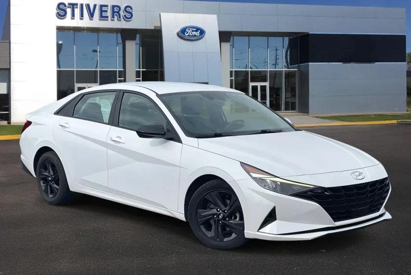2021 Hyundai Elantra SEL Convenience photo 1