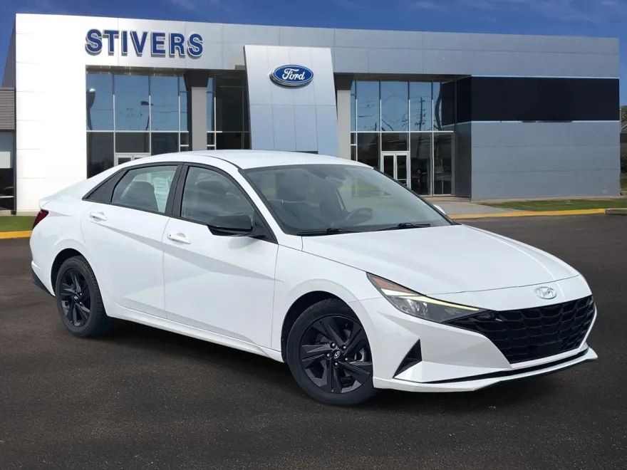 2021 Hyundai Elantra SEL Convenience photo 1