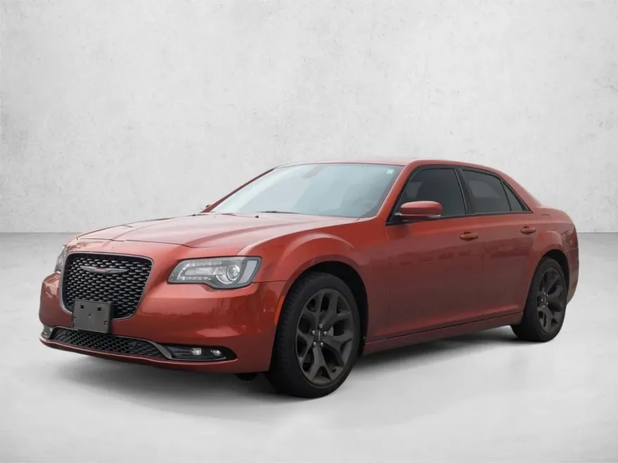 2021 Chrysler 300 photo 1