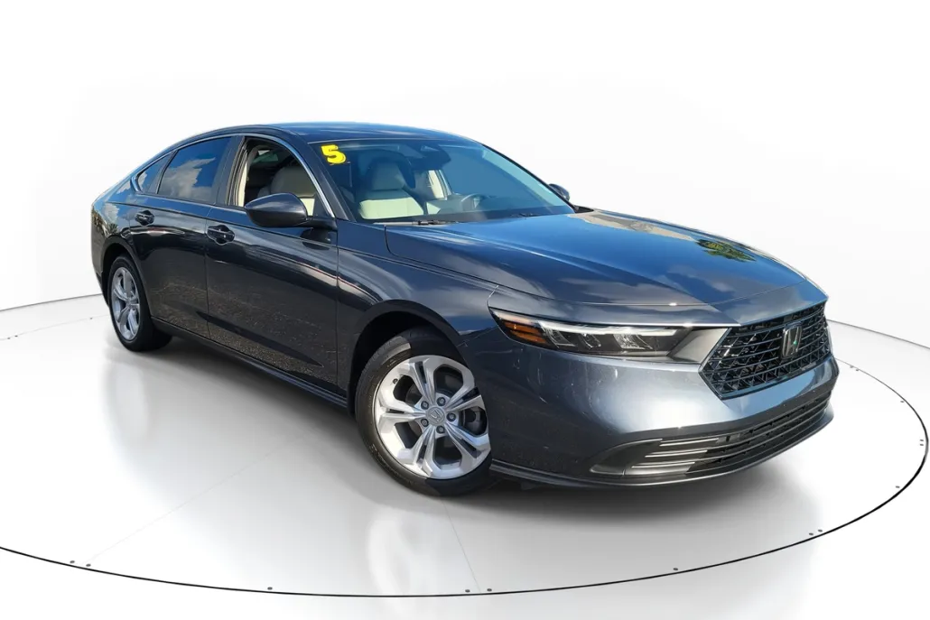 2025 Honda Accord LX photo 1