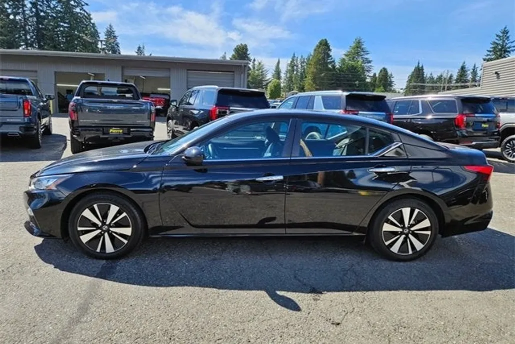 2022 Nissan Altima 2.5 SV photo 1