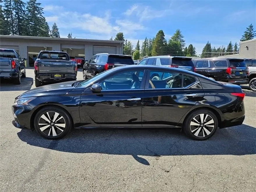 2022 Nissan Altima 2.5 SV photo 1