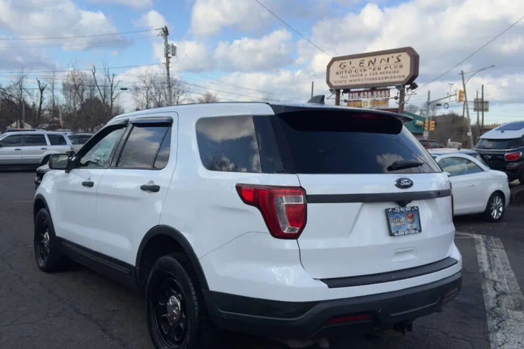 2018 Ford Explorer photo 1