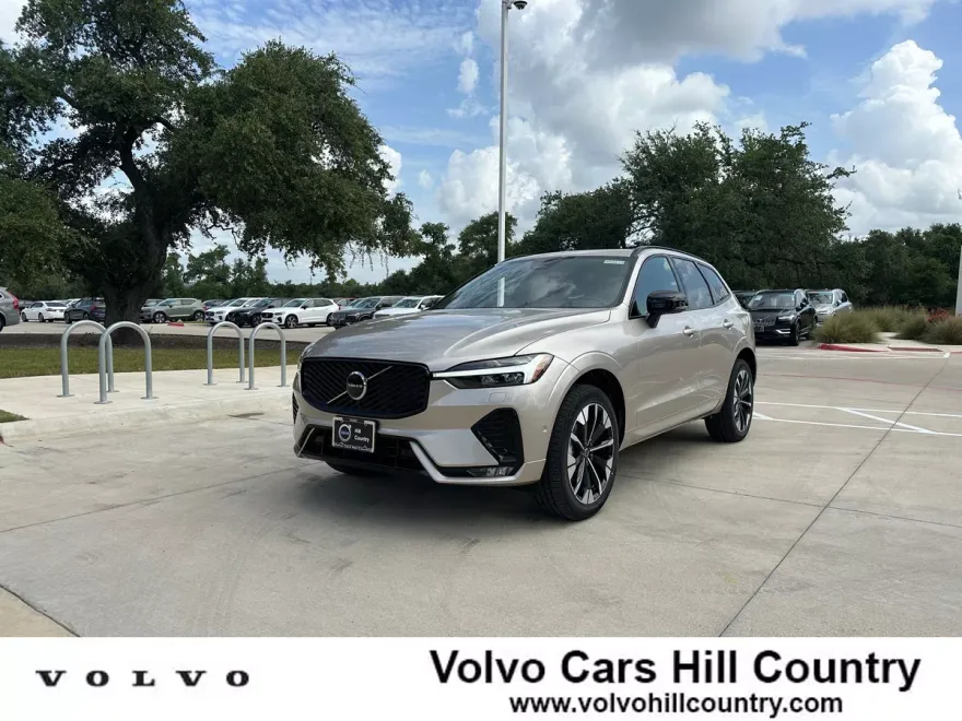 2026 Volvo XC60 B5 Plus photo 1