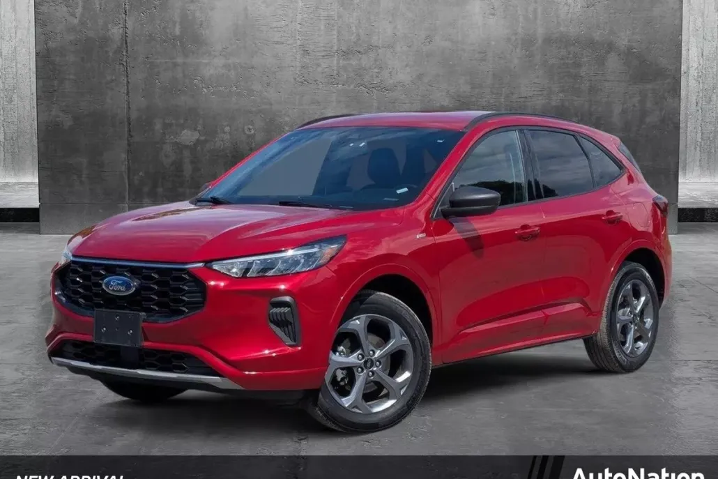 2024 Ford Escape ST-Line photo 1