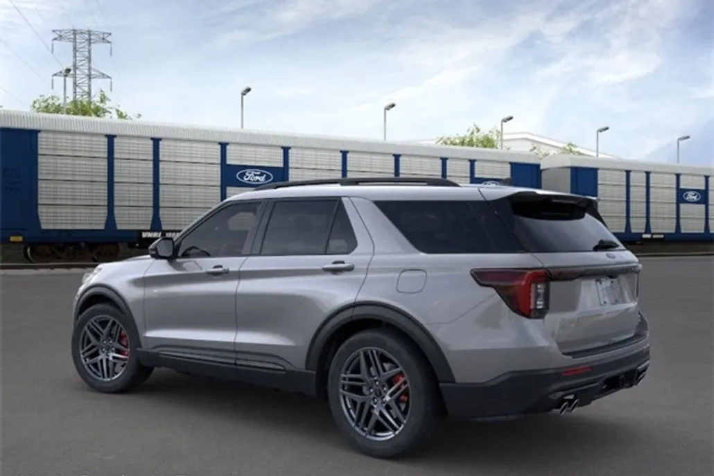 2025 Ford Explorer ST photo 1