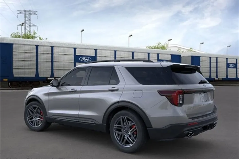 2025 Ford Explorer ST photo 1