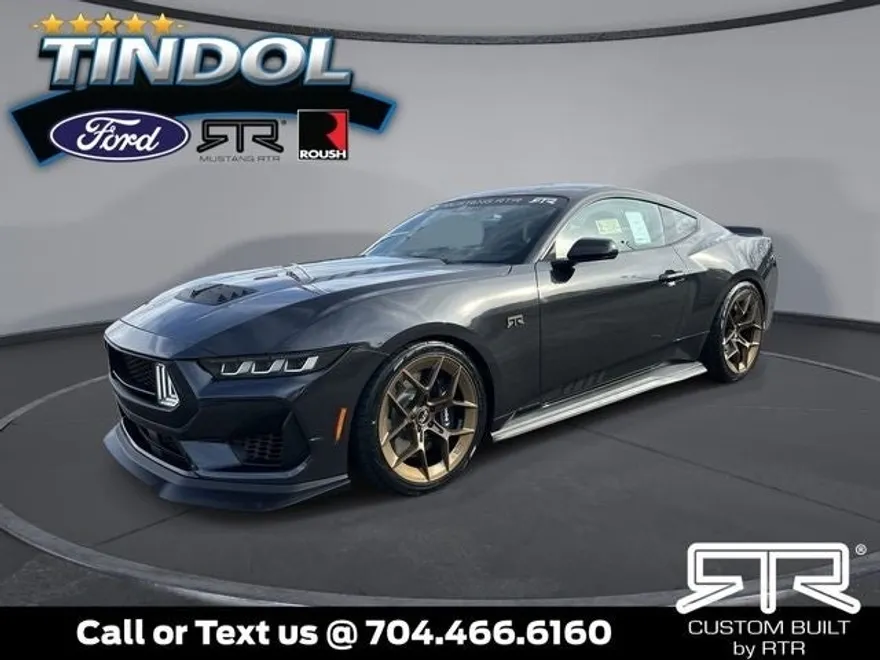 2024 Ford Mustang photo 1