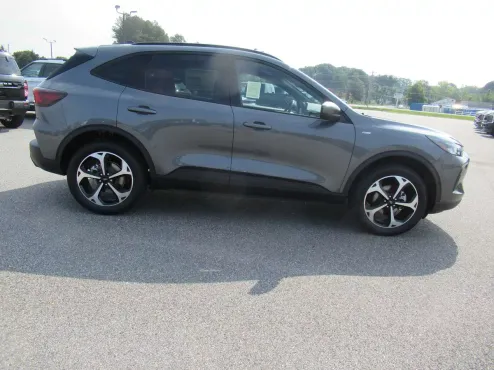 2025 Ford Escape ST-Line Select photo 4