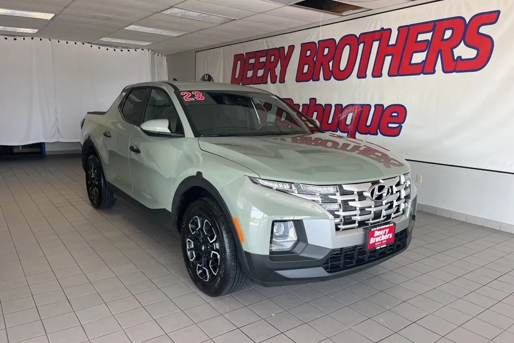 2023 Hyundai Santa Cruz SE photo 1