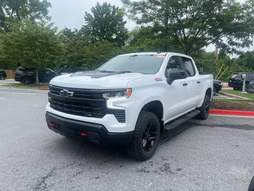 2024 Chevrolet Silverado 1500 LT Trail Boss photo 1