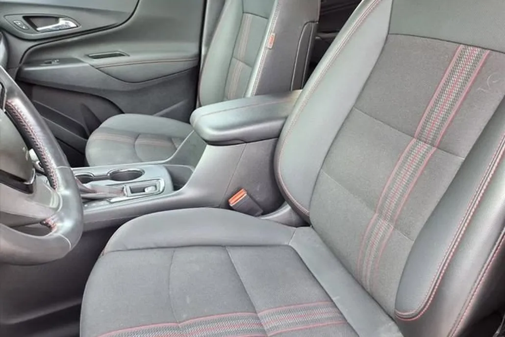 2022 Chevrolet Equinox RS photo 1
