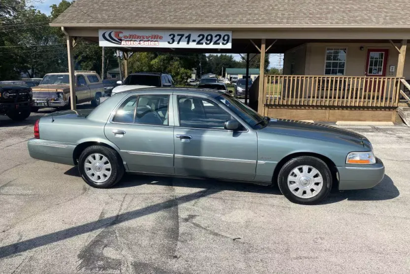 2005 Mercury Grand Marquis LS photo 1