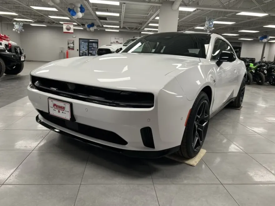 2024 Dodge Charger Daytona R/T photo 1