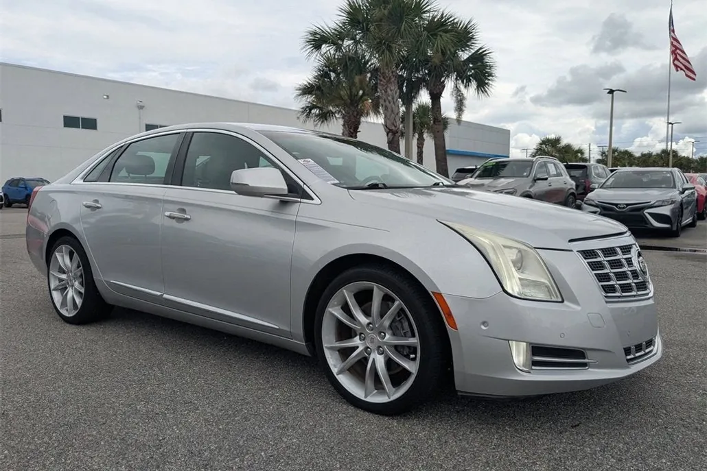 2014 Cadillac XTS Premium photo 1